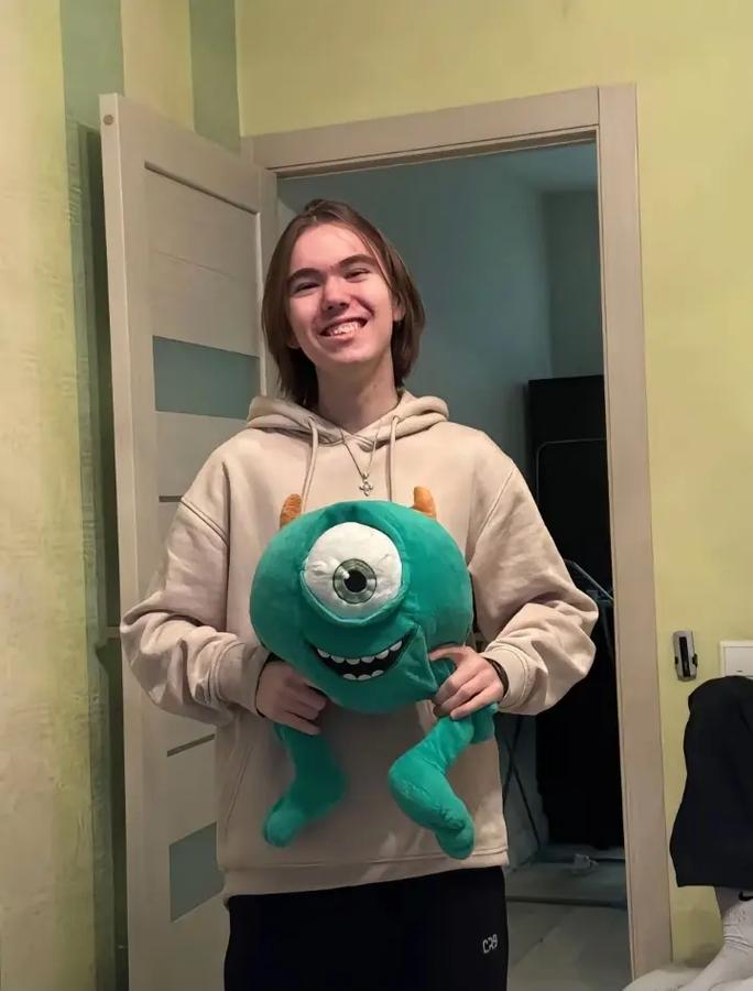 赛后采访Care：每一波团都勇往直前 是因为有翔哥在我不怕的